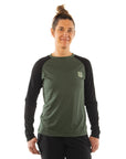 The model is 5' 8" wearing size Medium.